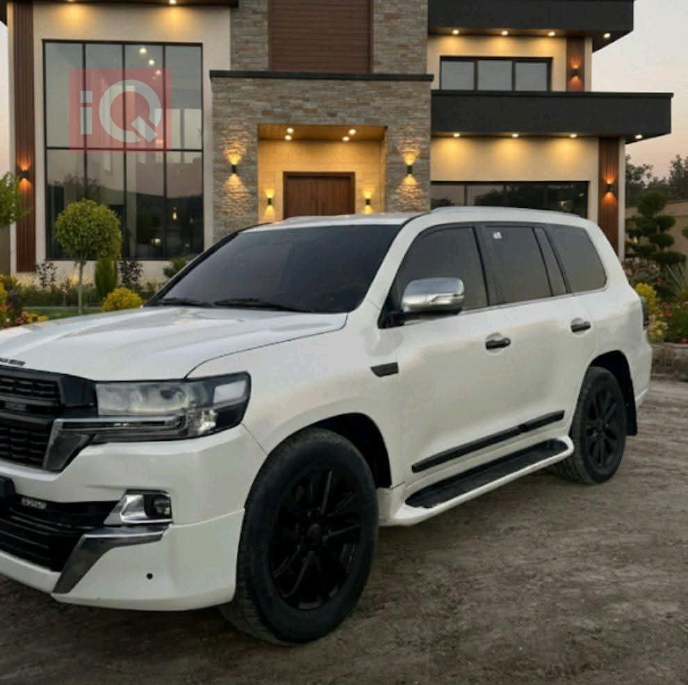 تويوتا لاندكروزر